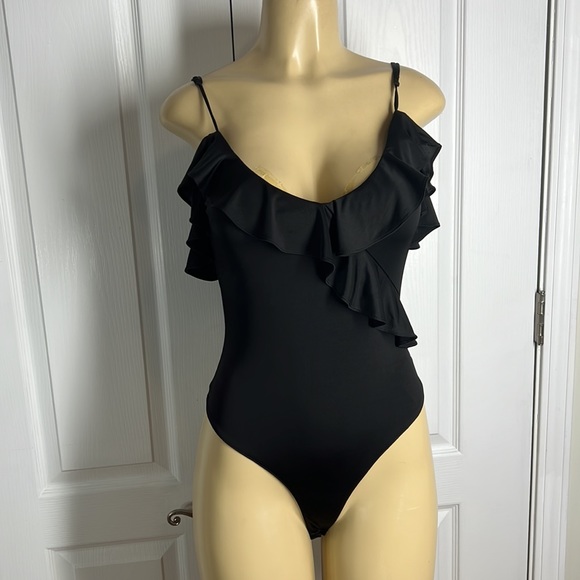 Guess set, size S, body suit floral print and body suit black color - Picture 7 of 8